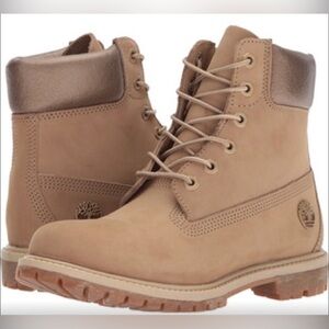 Timberland women’s natural/nubuck metallic leather boots Size 9